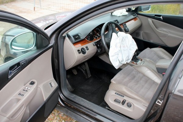 Klamka klapy stycznik VW Passat B6 2005 Sedan (LC8Z)