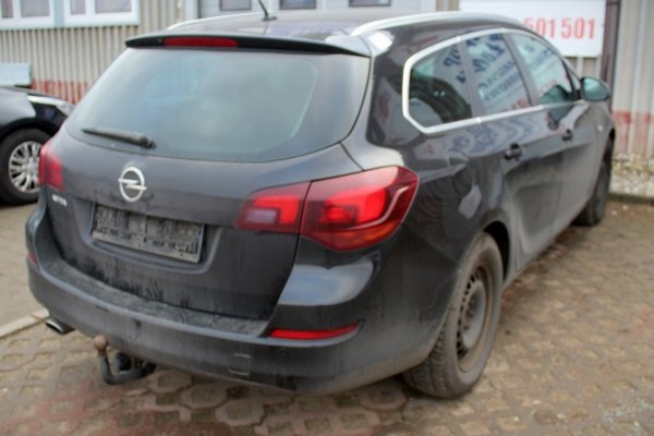 Opel Astra J 2010 1.4i A14NEL Kombi [B]