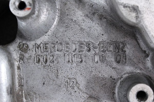 Obudowa osłona rozrządu - Mercedes - E-klasa - zdjęcie 7