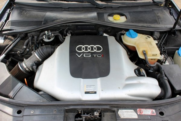 Audi A6 C5 2004 2.5TDI V6 BAU Quattro Sedan [B]