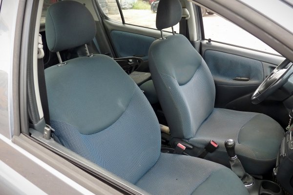 Toyota Yaris I XP10 2005 1.4D4D 1ND-TV Hatchback 5-drzwi [A]