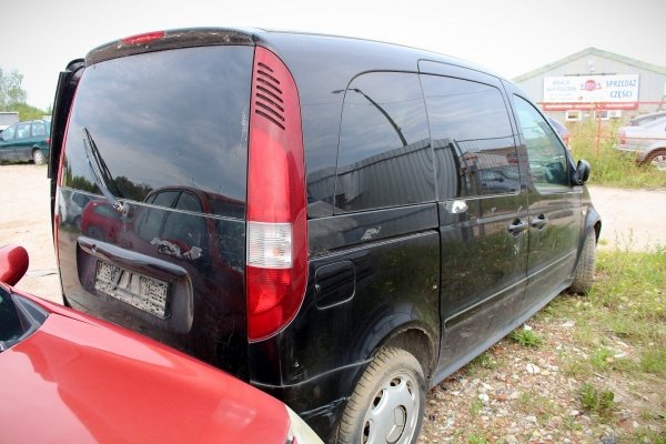 Zderzak tył Mercedes Vaneo W414 2003 Van 