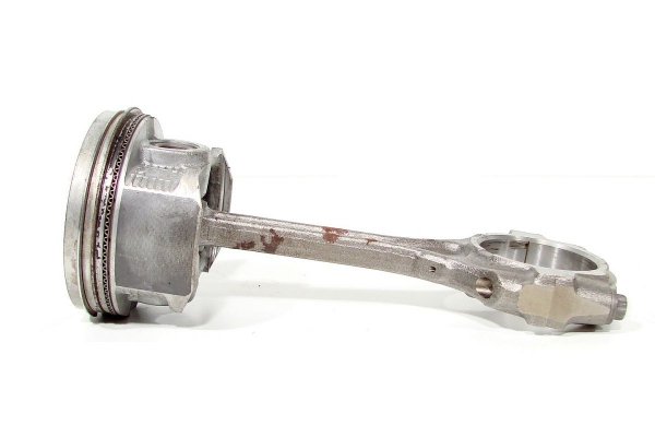 Tłok korbowód Honda Civic VIII 2005-2011 1.4i 16V  L13A7