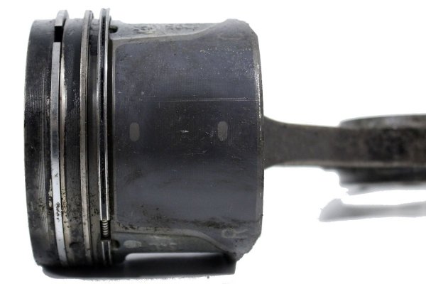 Tłok korbowód Ford Focus MK1 2001-2004 1.8TDCi