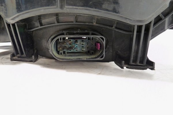 Reflektor prawy xenon Ford Mondeo MK4 2010 Kombi 