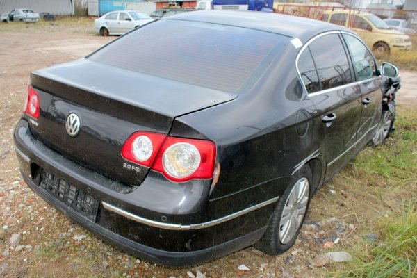 _Reflektor lewy VW Passat B6 2005 Sedan 