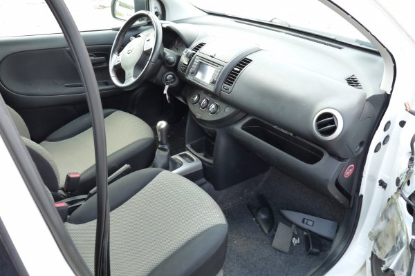 _Błotnik przód prawy Nissan Note E11 LIFT 2011 (2009-2012) Hatchback 5-drzwi (kod lakieru: 326) 