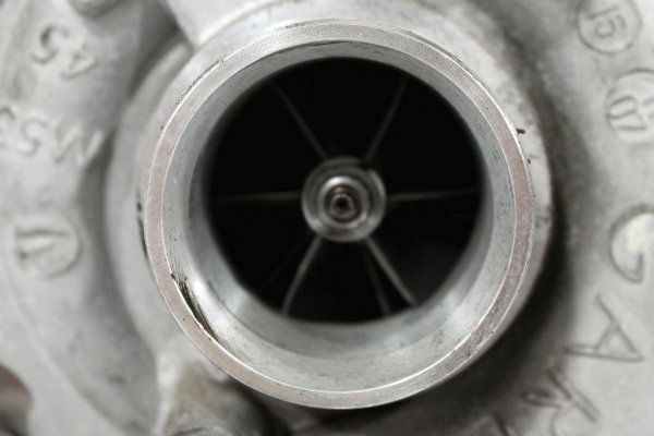 Turbosprężarka turbina VW Phaeton 2008 3.0TDI CARA