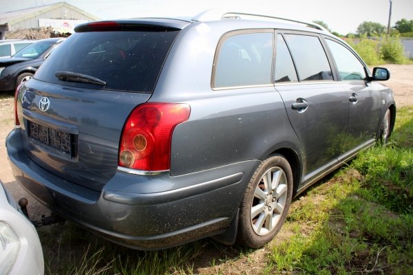 Kanapa Toyota Avensis T25 2005 2.2D-CAT 2AD-FHV Kombi