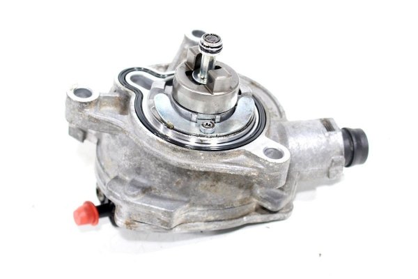 _Pompa wakum Volvo V70 III 2012 2.0D D3