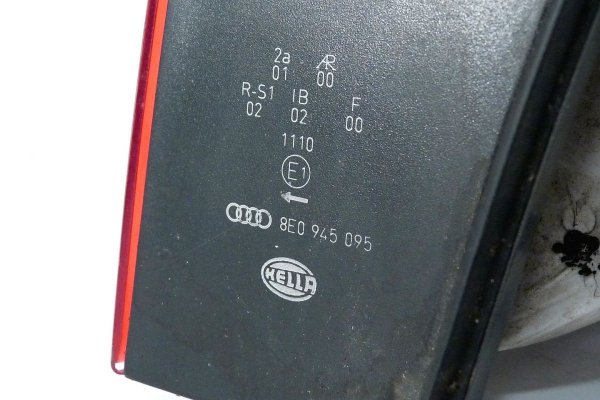 Lampa tył lewa Audi A4 B6 2003 Sedan