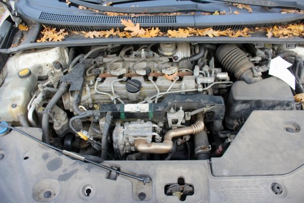 Zbiorniczek wyrównawczy Toyota Avensis T27 2009 2.0D4D Sedan