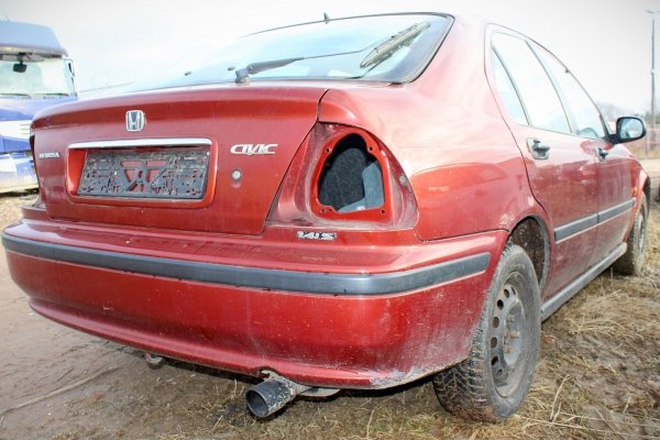Błotnik przód prawy Honda Civic VI MB 1997-2001 Hatchback 5-drzwi 
