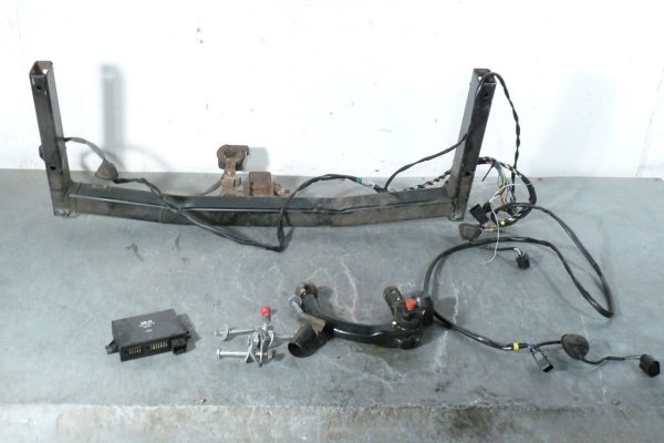 _Hak holowniczy Audi A4 B6 2003 Sedan