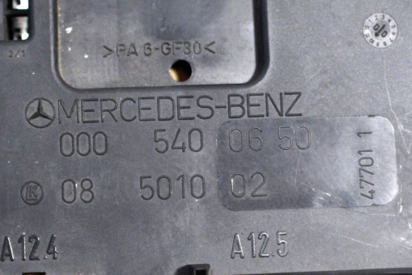 Puszka bezpieczników Mercedes Vito W638 1995-2003