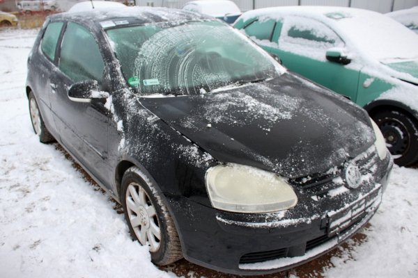 Belka zawieszenia tył VW Golf V 1K Hatchback 3-drzwi
