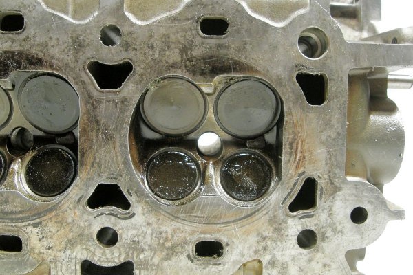 Głowica lewa Ford Mondeo MK2 1996-2000 2.5 V6