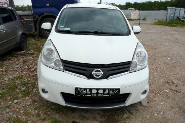 _Błotnik przód prawy Nissan Note E11 LIFT 2011 (2009-2012) Hatchback 5-drzwi (kod lakieru: 326) 
