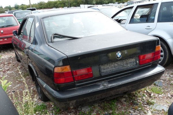 BMW 5 518i E34 1993 1.8i M40B18 Sedan