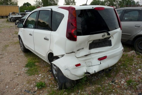 _Atrapa grill Nissan Note E11 LIFT 2011 (2009-2012) Hatchback 5-drzwi 