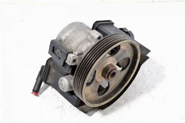 Pompa wspomagania Peugeot 206 2003 1.4HDI 8HX Hatchback 5-drzwi