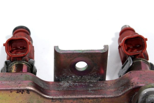 _Listwa wtryskowa Nissan Primera P11 1996-2002 1.8i 16V