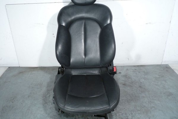 Fotel prawy pasażera Mercedes CLK W209 2003