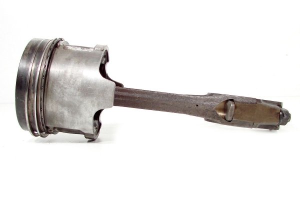 Tłok korbowód Mazda 323 323P BA 1994-1998 2.0D