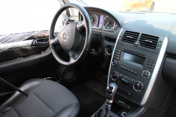 _Klamka drzwi przód prawa Mercedes A-Klasa W169 2007 Hatchback 5-drzwi (Kod lakieru: 761)