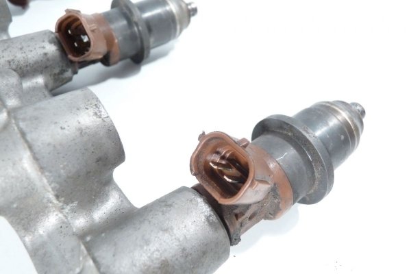_Listwa wtryskowa Mitsubishi Galant EA0 2000 2.4GDI Sedan