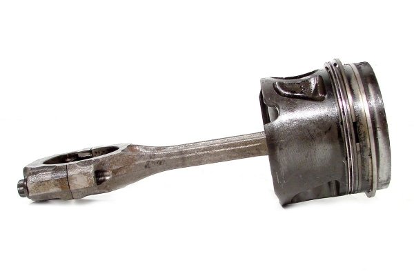 Tłok korbowód Volvo S70 V70 1996-2000 2.5TDI