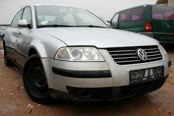 VW Passat B5 Lift 2002 1.6i ALZ Sedan [B]
