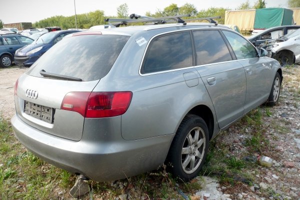 Drzwi tył lewe Audi A6 C6 2008 Kombi (LY7G)