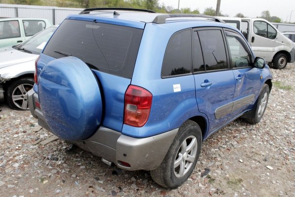 Półoś przód lewa Toyota Rav4 2003 2.0D4D 5D