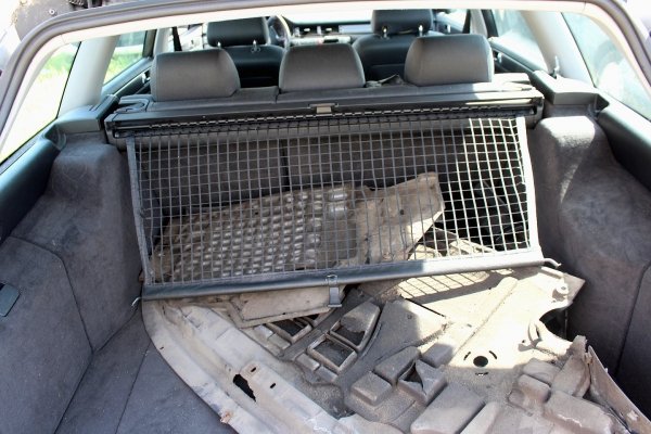 Maska Audi A6 C5 2002 2.4i BDV Kombi