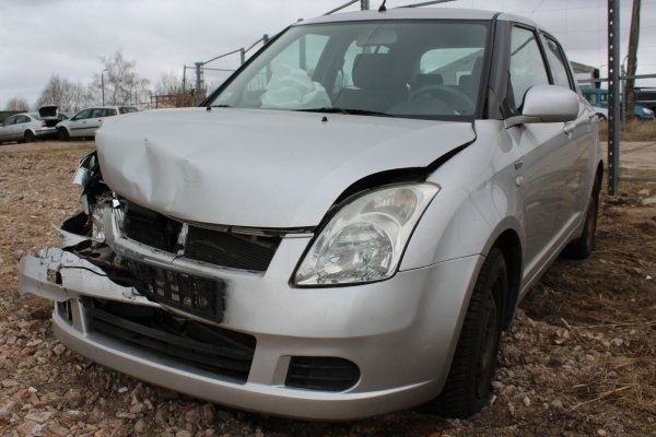 Zderzak tył Suzuki Swift 2007 1.3DDiS Z13DT Hatchback 5-drzwi