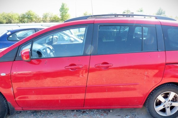 Zderzak przód Mazda 5 CR 2006 Van (A3E)