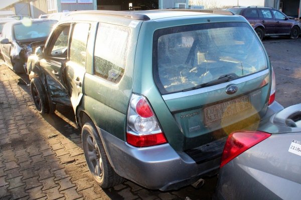 Belka ława sanki wózek zawieszenia tył Subaru Forester II SG Lift 2007 2.0i Suv 