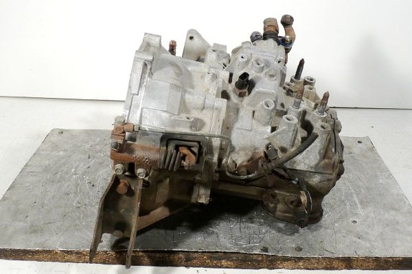 _Skrzynia biegów Mitsubishi Carisma DA2A 1999-2004 1.8GDi 
