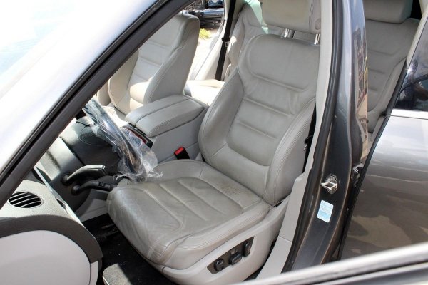 VW Touareg 7P 2012 3.0TSI V6 HYBRID CGEA