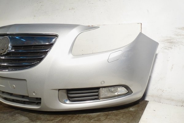 Zderzak przód Opel Insignia A 2009 Liftback (kod lakieru: Z176/GAN)