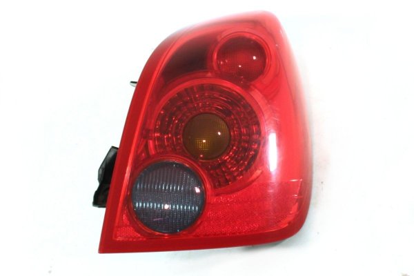 Lampa tył prawa Nissan Primera P12 2001-2007 5D