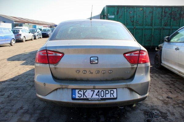 Szyba drzwi tył lewa Seat Toledo IV 2015 Sedan 