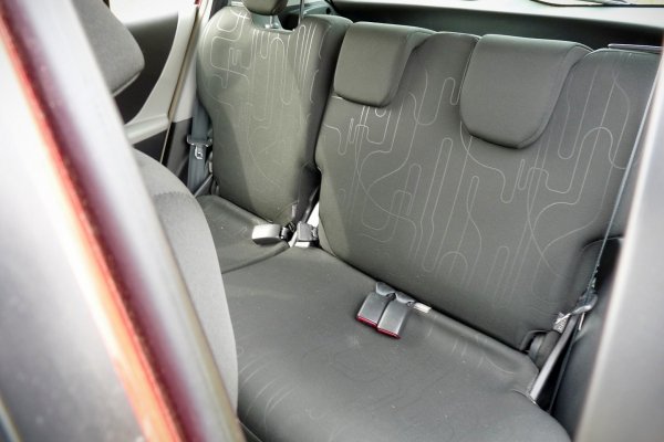 _Zderzak tył Toyota Yaris II XP90 2010 1.0i 1KR-FE Hatchback 5-drzwi 