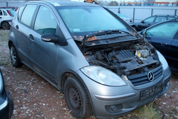 Klamka drzwi przód lewa Mercedes A-Klasa W169 2005 Hatchback 5-drzwi (kod lakieru: 748)