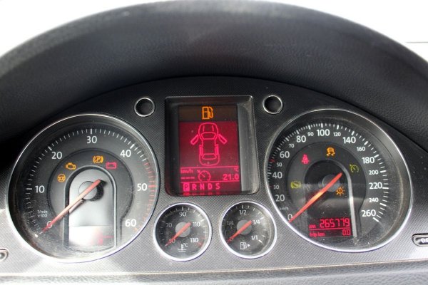 licznik - passat - vw - b6 - zdjęcie 2