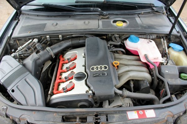 Drzwi przód prawe Audi A4 B6 2001 2.0i ALT Sedan