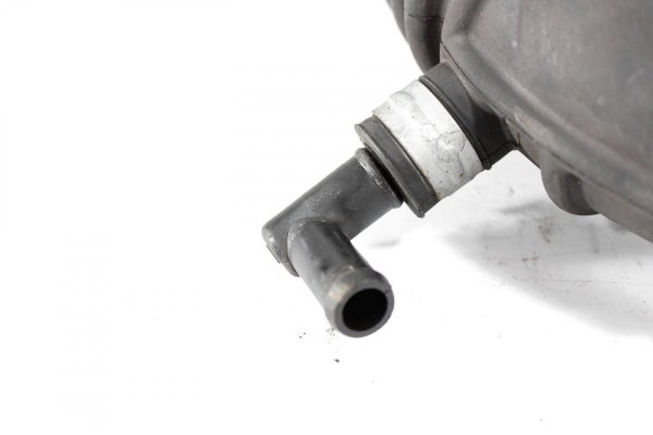 Rura wąż przewód gumowy Nissan Tiida C11 2007 1.6i HR16