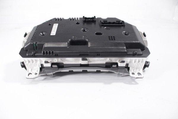 Licznik zegary Toyota Yaris III XP13 Lift 2015 Hatchback 5-drzwi