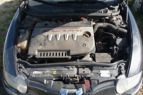 Alfa Romeo 147 2004 1.9JTD Hatchback 5-drzwi [B/C]